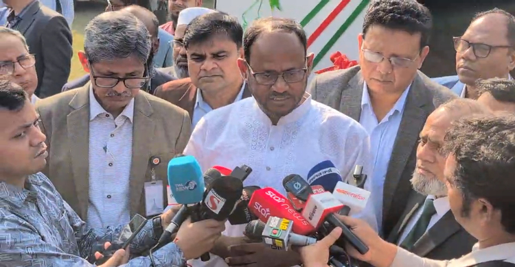 ভ্রাম্যমাণ বিপণনের শুভ উদ্বোধন করলেন সুলতান সালাউদ্দিন টুকু