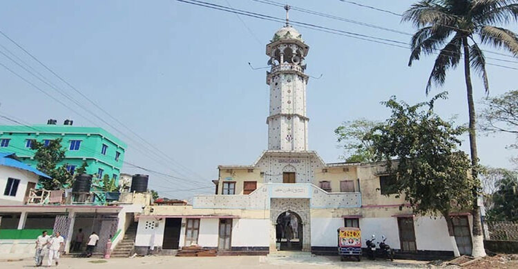 যে মসজিদে নামাজ পড়েছিলেন প্রেসিডেন্ট জিয়াউর রহমান