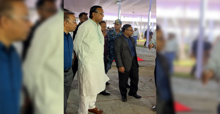 জাতীয় ঈদগাহর প্রস্তুতি পরিদর্শনে ঢাকা দক্ষিণ সিটি কর্পোরেশনের প্রশাসক আব্দুস সালাম