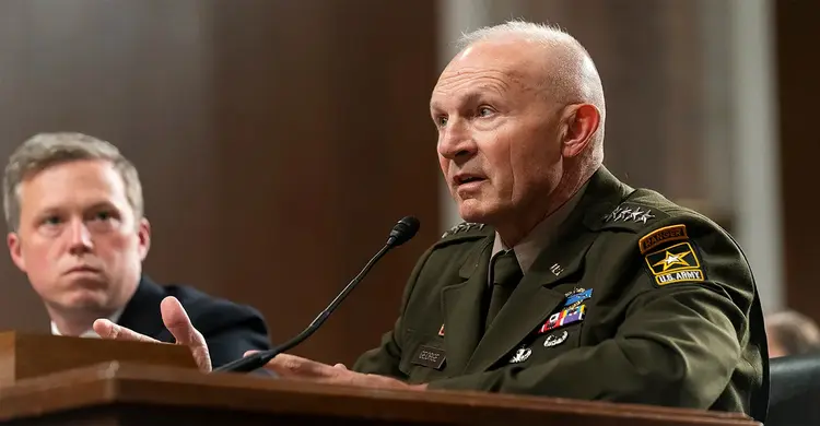 মার্কিন সেনাপ্রধান জেনারেল র‍্যান্ডি জর্জ বরখাস্ত