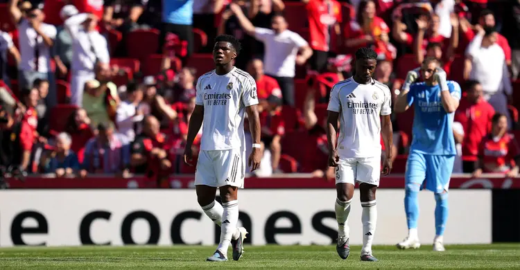 ১৭তম দলের কাছে হেরে লিগে শিরোপার দৌড়ে পিছিয়ে পড়লো রিয়াল