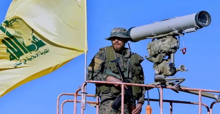 রকেট হামলা চালিয়ে ইসরায়েলের যুদ্ধবিরতি লঙ্ঘনের জবাব দিলো হিজবুল্লাহ