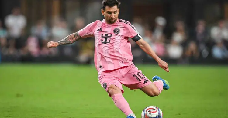 নতুন স্টেডিয়ামে এখনো জয়হীন মায়ামি, শেষ মুহূর্তে মেসির ব্যর্থ ফ্রি কিক