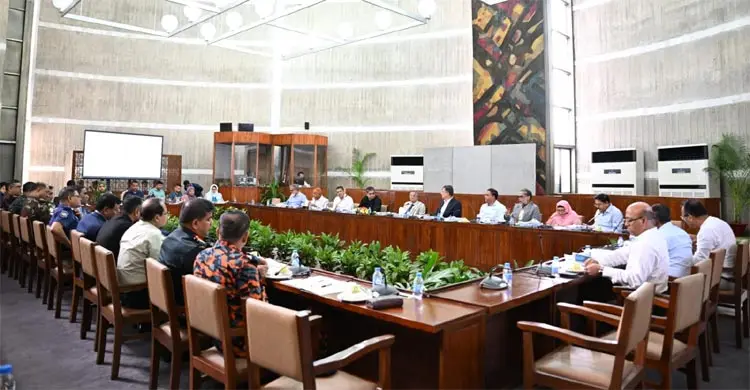আইনশৃঙ্খলা সংক্রান্ত বিশেষ মতবিনিময় সভায় ঊর্ধ্বতন পুলিশ কর্মকর্তারা/ছবি: পুলিশ সদর দপ্তর