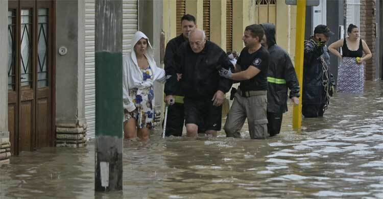 আর্জেন্টিনায় বন্যায় ১০ জনের মৃত্যু