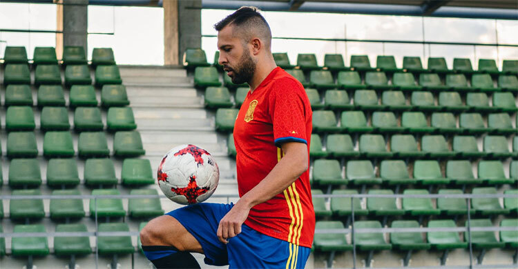 Ex-Spain and Barcelona left-back Alba to retire