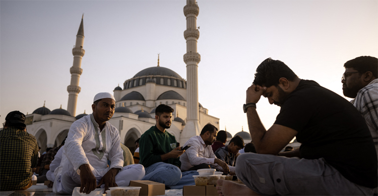 রমজানের শুরুতেই প্রায় ১৫০০ বন্দিকে মুক্তি দিচ্ছে আমিরাত