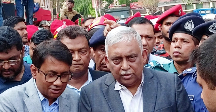 Quick steps will be taken after identifying risky markets: Kamal