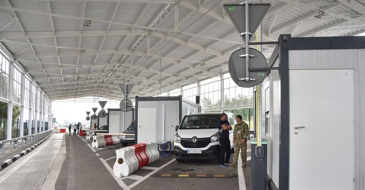 Poland, Hungary ban grain and food imports from Ukraine