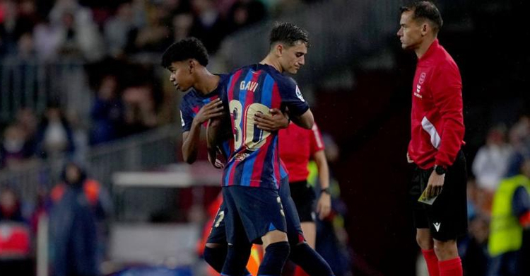 Yamal makes history as Barcelona thrash Real Betis