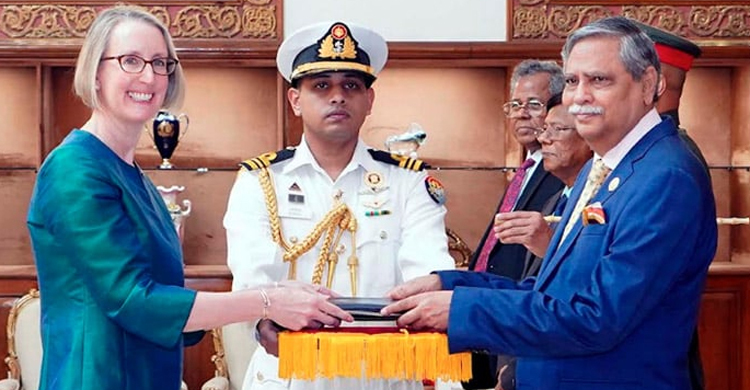 President urges UK entrepreneurs to invest in oil, gas sectors