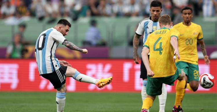Messi scores fastest career goal in Argentina win