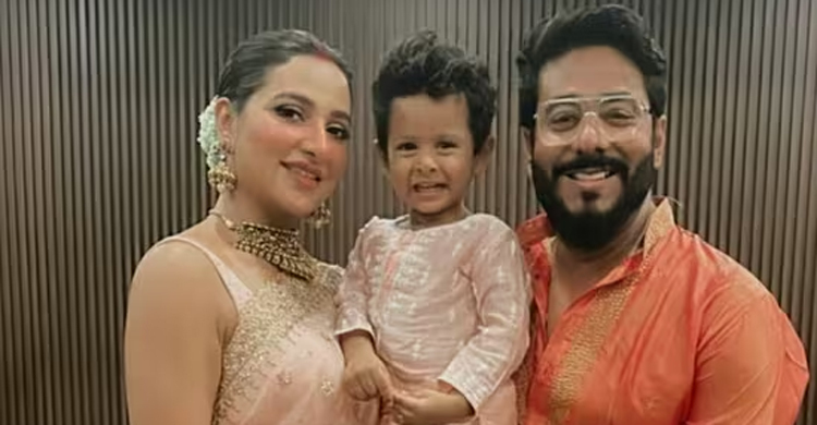 Shubhashree announces second pregnancy with Raj Chakrabarty
