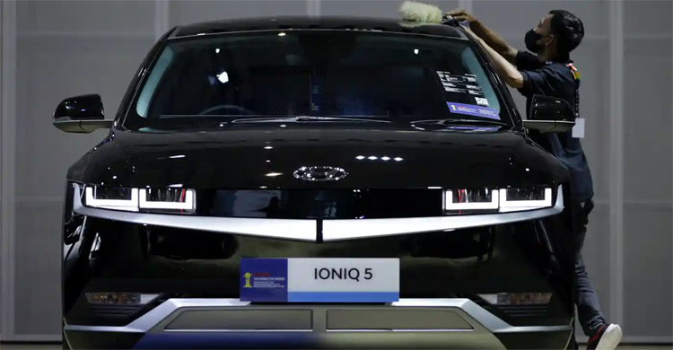 Advertising watchdog bans Hyundai and Toyota electric car ads