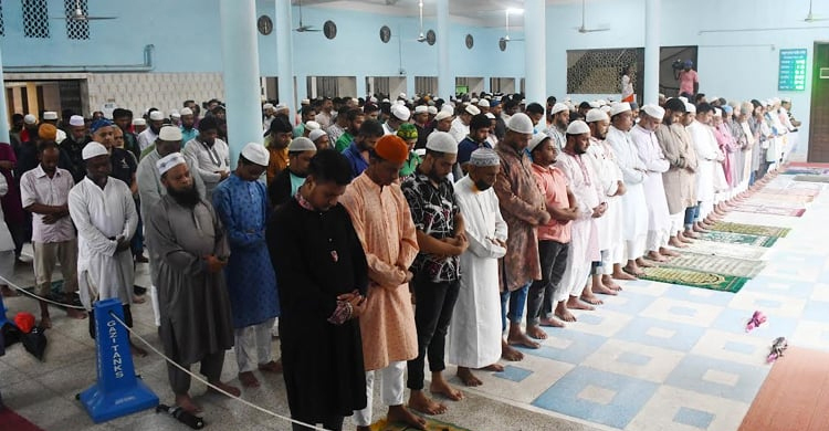 Five Eid congregations held at Baitul Mukarram National Mosque