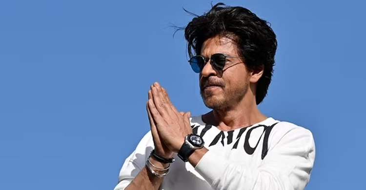 Shah Rukh Khan meets with accident on set, undergoes surgery in US