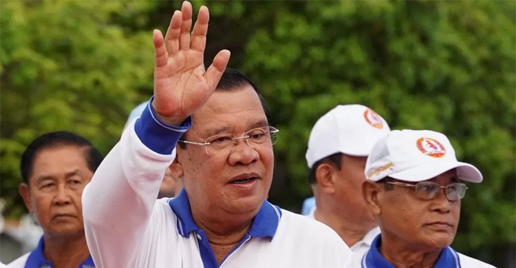 Cambodia PM relinquishes rule after four decades