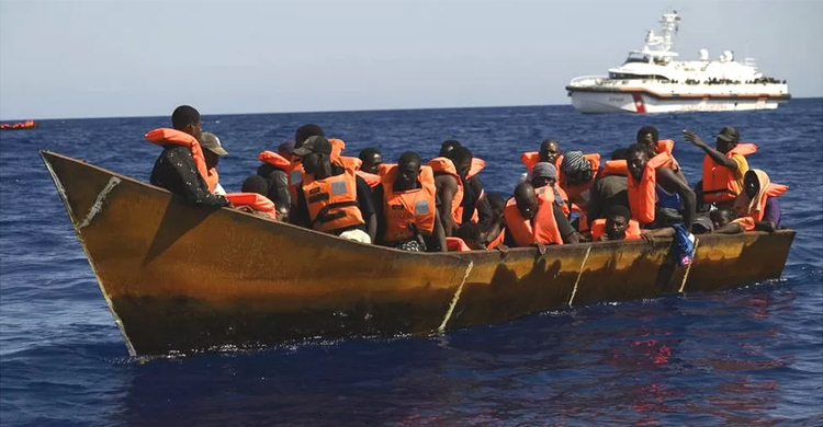 41 migrants die in shipwreck off Italy