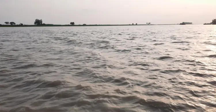 Water levels in 63 rivers rise, 44 fall