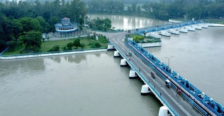 Teesta flowing above danger mark in greater Rangpur