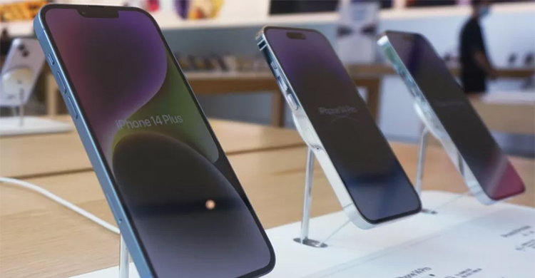 Apple shares slide after China iPhone ban reports