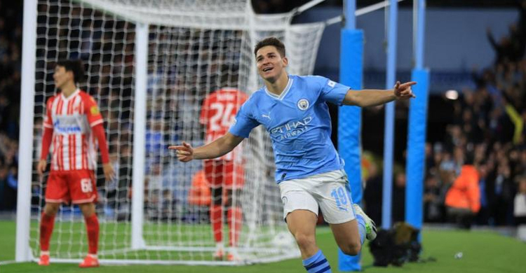 Alvarez stars as Man City come back to beat Red Star