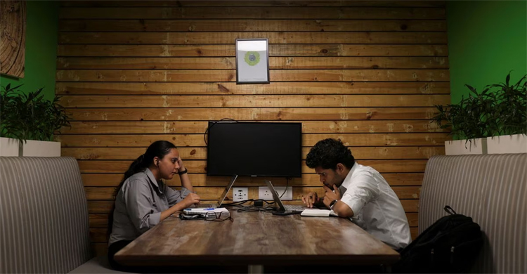 India to delay import licensing of laptops after US, industry push back