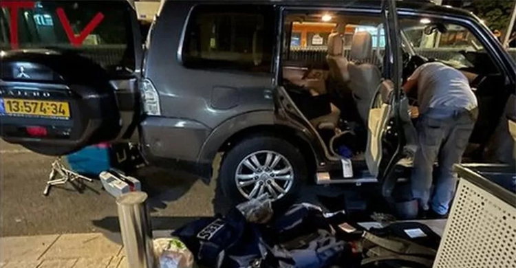 BBC journalists held at gunpoint by Israeli police