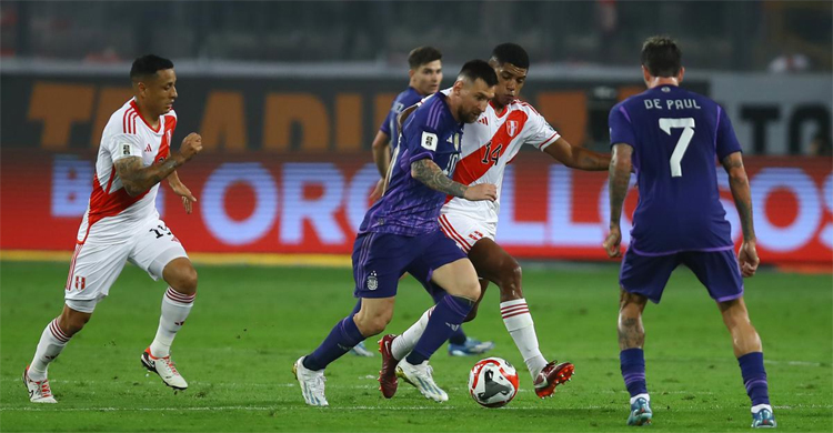 Messi double gives Argentina 2-0 win over Peru