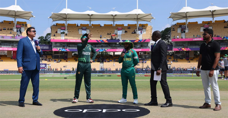 Pakistan decide to bat first against South Africa after winning toss
