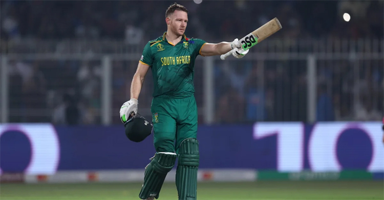 Miller stands tall amidst ruins as South Africa fold for 212