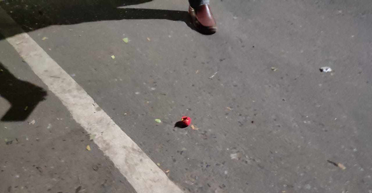 Seven cocktails explode in DU areas in an hour