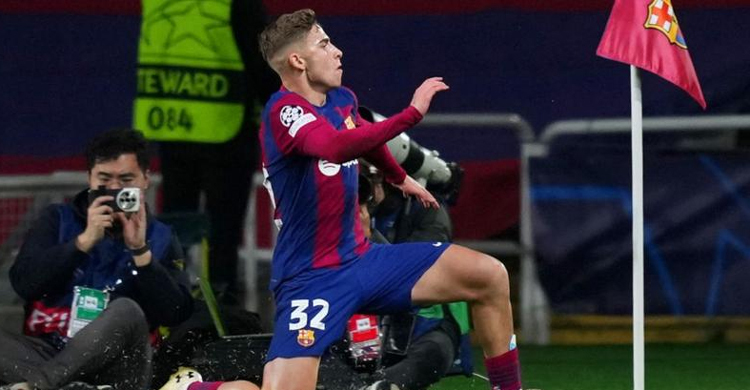 Barcelona see off Napoli to reach quarter-finals