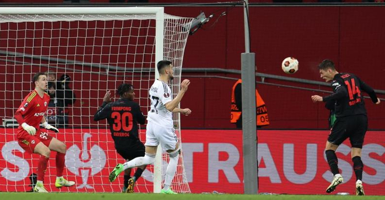 Schick double gives Leverkusen dramatic comeback win