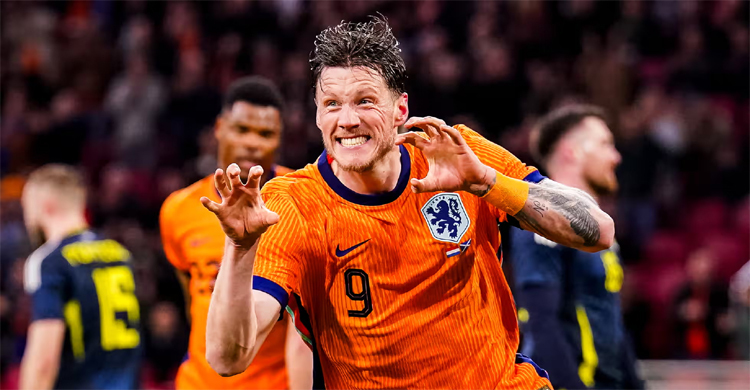 Wijnaldum and Weghorst on target as Netherlands thrash wasteful Scotland