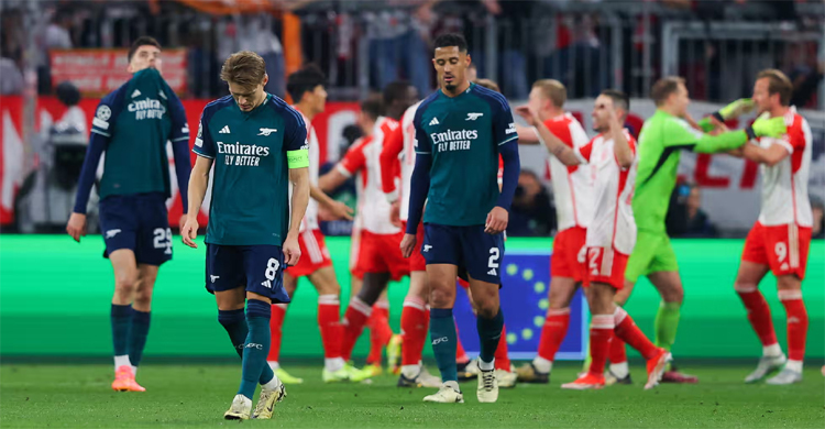 Arsenal knocked out of Champions League by Bayern