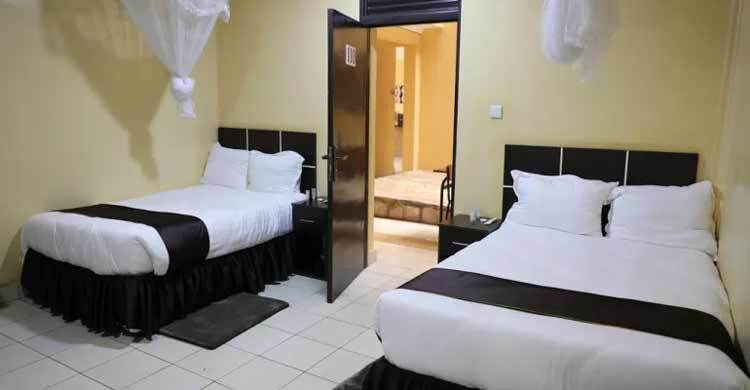 UK starts detaining asylum seekers to be deported to Rwanda