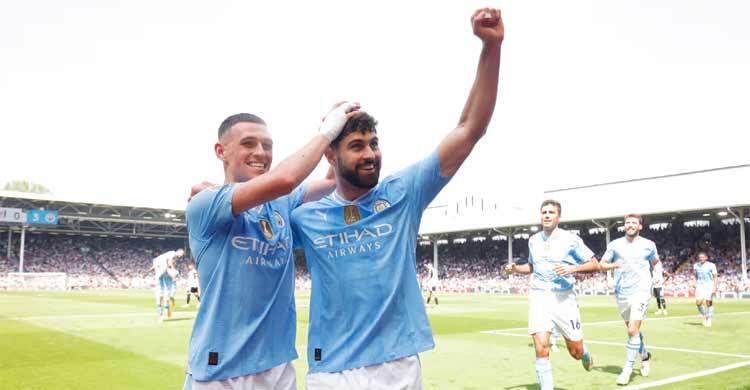 Man City edge closer to title with Fulham win