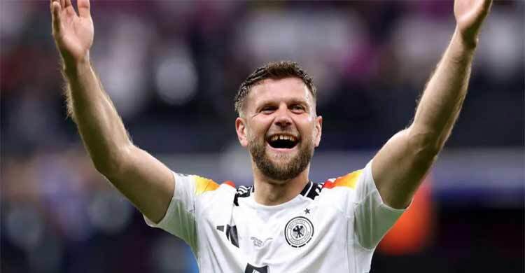 Fullkrug scores late as Germany draw with Switzerland