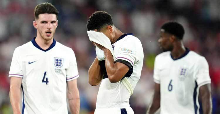 England frustrated in Slovenia draw but still top group