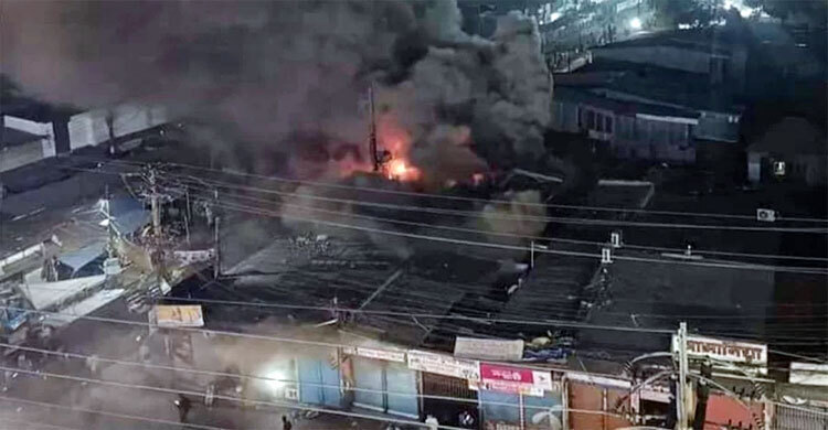 Three killed in Ctg market fire