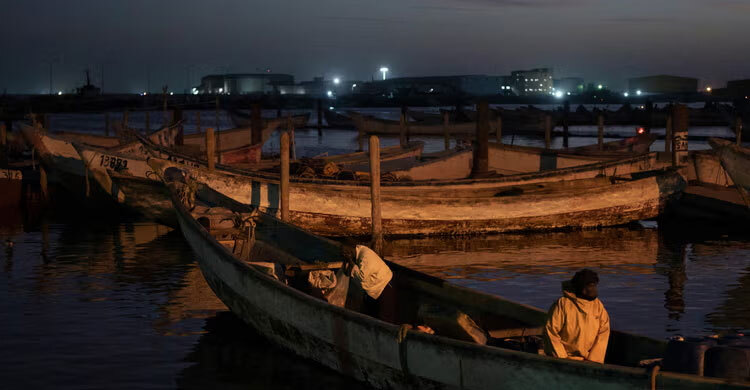 At least 89 migrants dead after boat capsizes off Mauritania