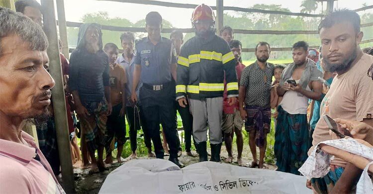 Three killed as truck hits auto-rickshaw in Mymensingh