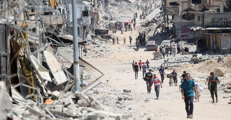 Gaza City's Shujaiya 'in ruins' after latest Israeli operation