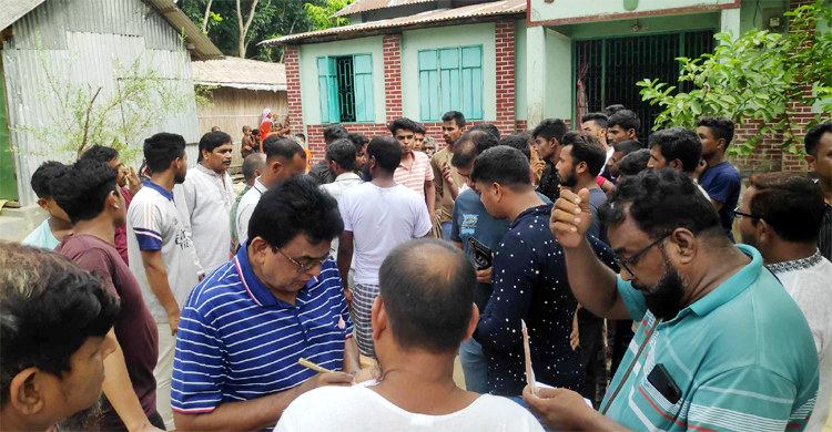 দুই মেয়ে ও নাতি-নাতনিদের নিয়ে বাড়ি ফেরা হলো না তাসলিমার