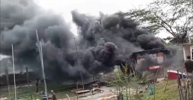 ক্যাম্পে আগুন, পশ্চিমবঙ্গে বিএসএফ সদস্যের মৃত্যু