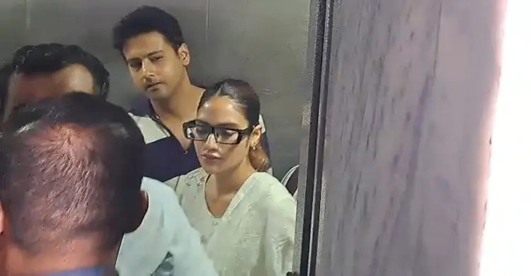 যশের সঙ্গে ইডি দপ্তরে হাজিরা দিলেন নুসরাত জাহান