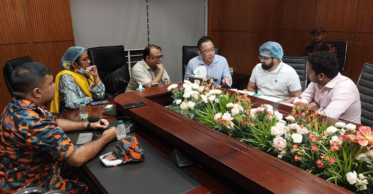 দগ্ধ ফায়ার ফাইটারদের চিকিৎসা দিতে ঢাকায় সিঙ্গাপুরের চিকিৎসক