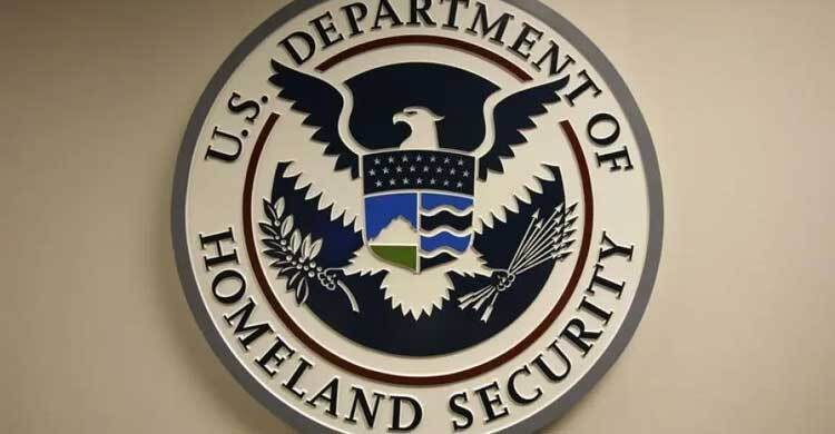 অবৈধ অভিবাসীদের প্রত্যাবর্তনে ট্রাম্প প্রশাসনের নতুন অ্যাপ চালু