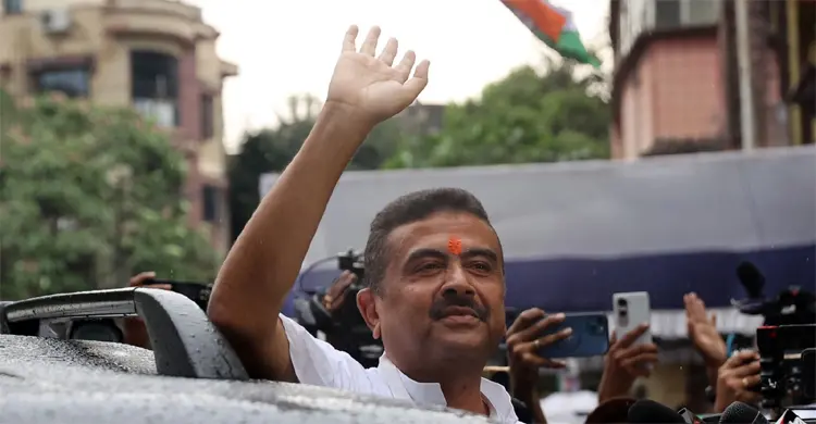 শপথ নিলেন শুভেন্দু অধিকারী